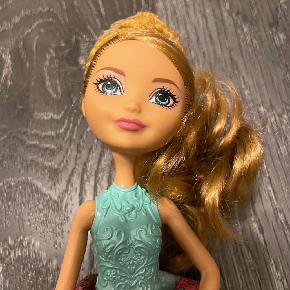 Doll! - Picture 4 of 5